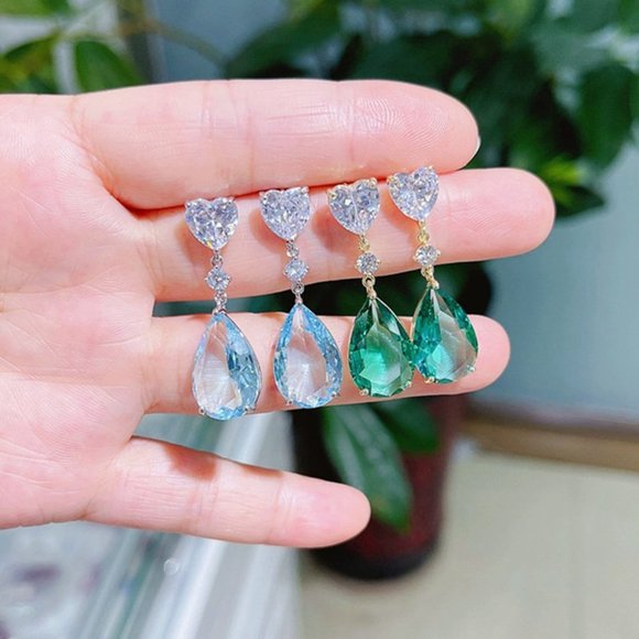 🎁 Green Color Crystal Party Jewelry Waterdrop CZ Earring for Women, HA4529 - Picture 2 of 3